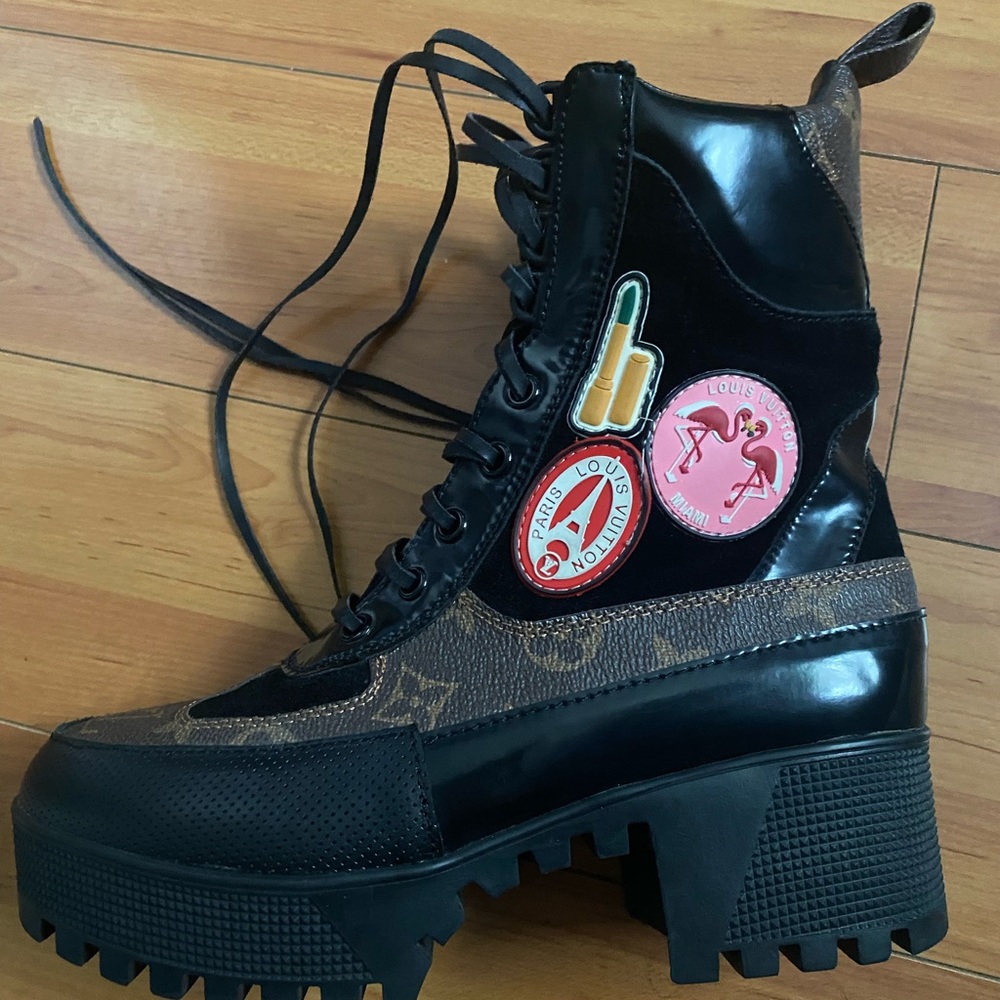 Boots - Picture 2 of 4